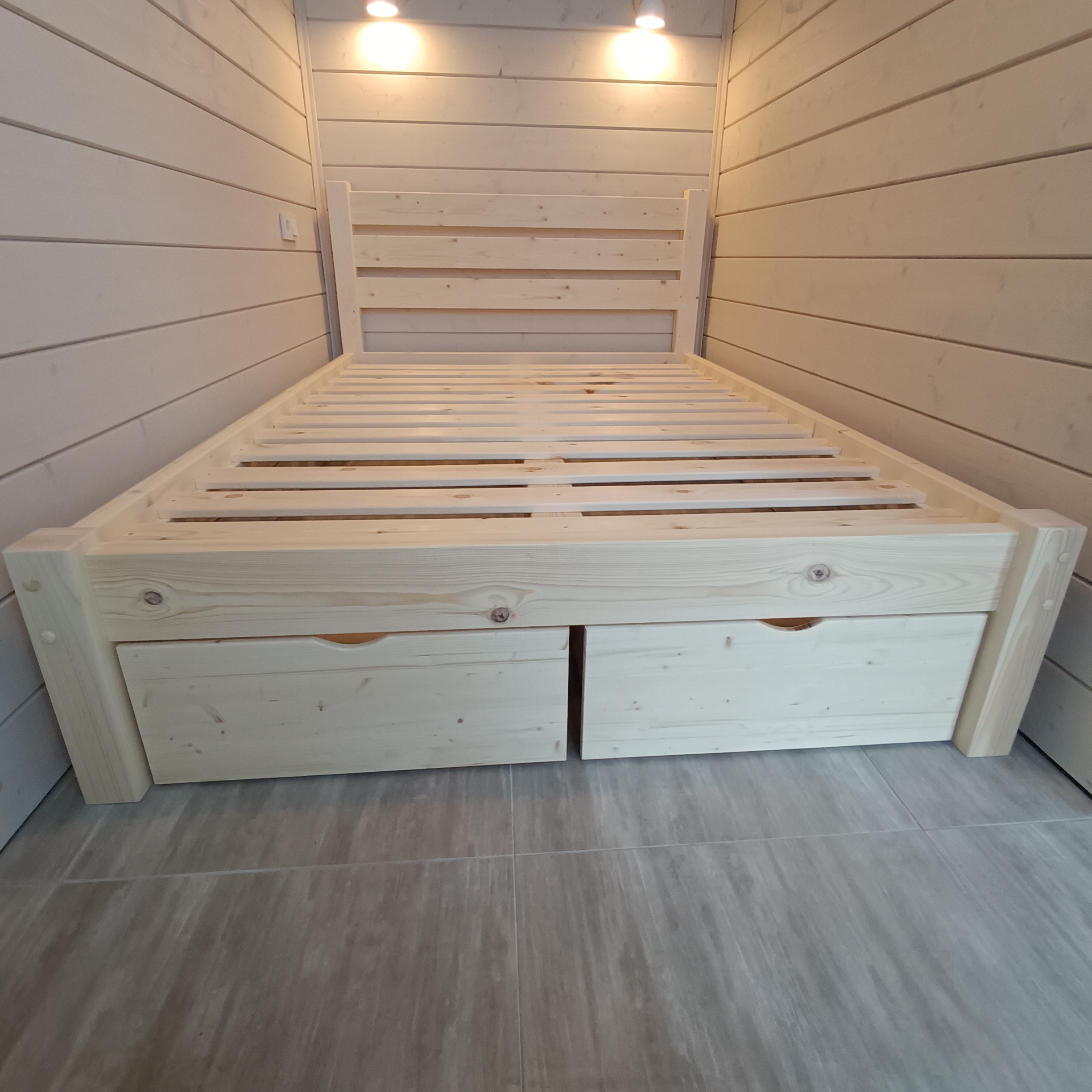 Деревянная кровать Свер H400 с  ящиками