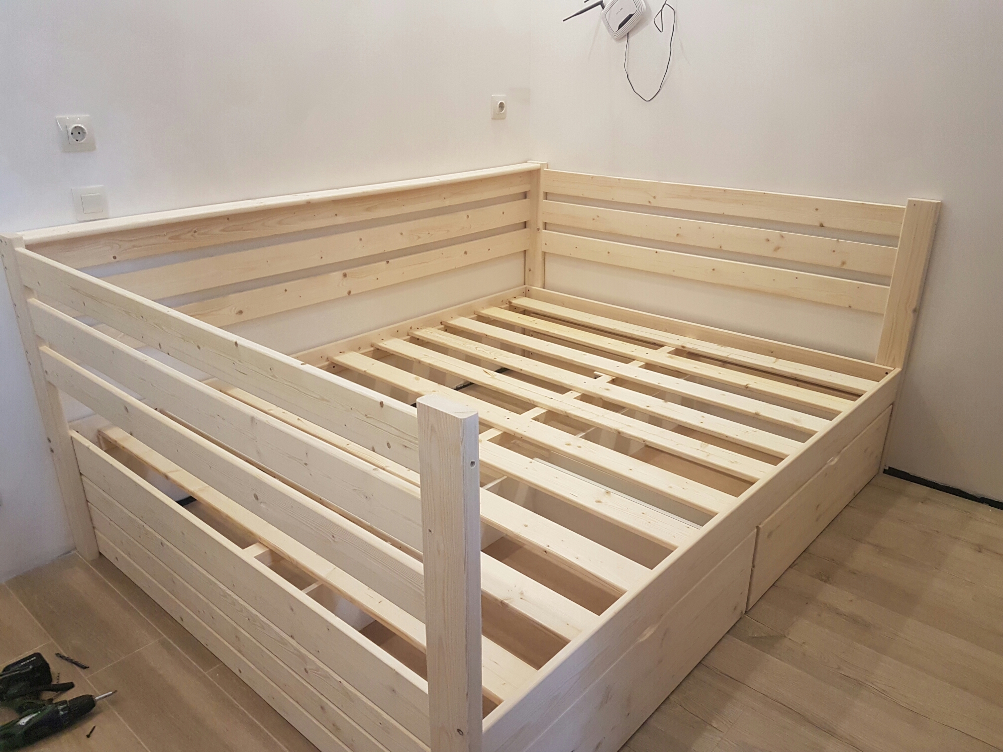 Деревянная кровать "Классик манеж"