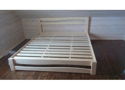 Деревянная кровать "Волна"